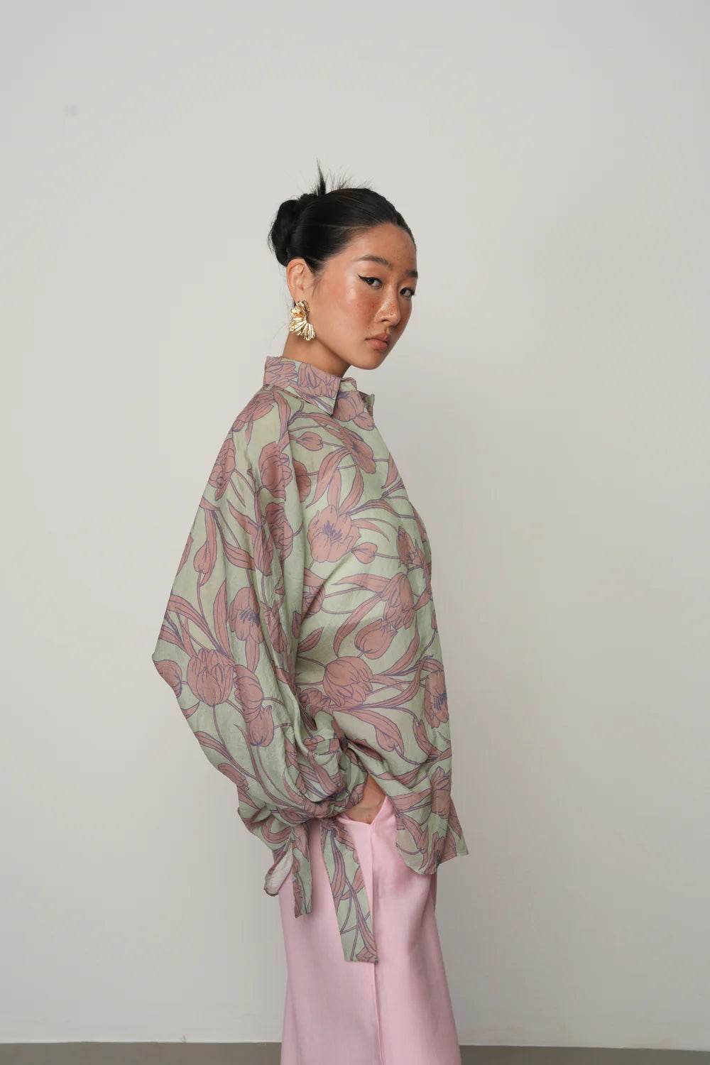 Oversize Kesim Koldan Bağlamalı Çiçek Desenli Gömlek - Valenne Collection
