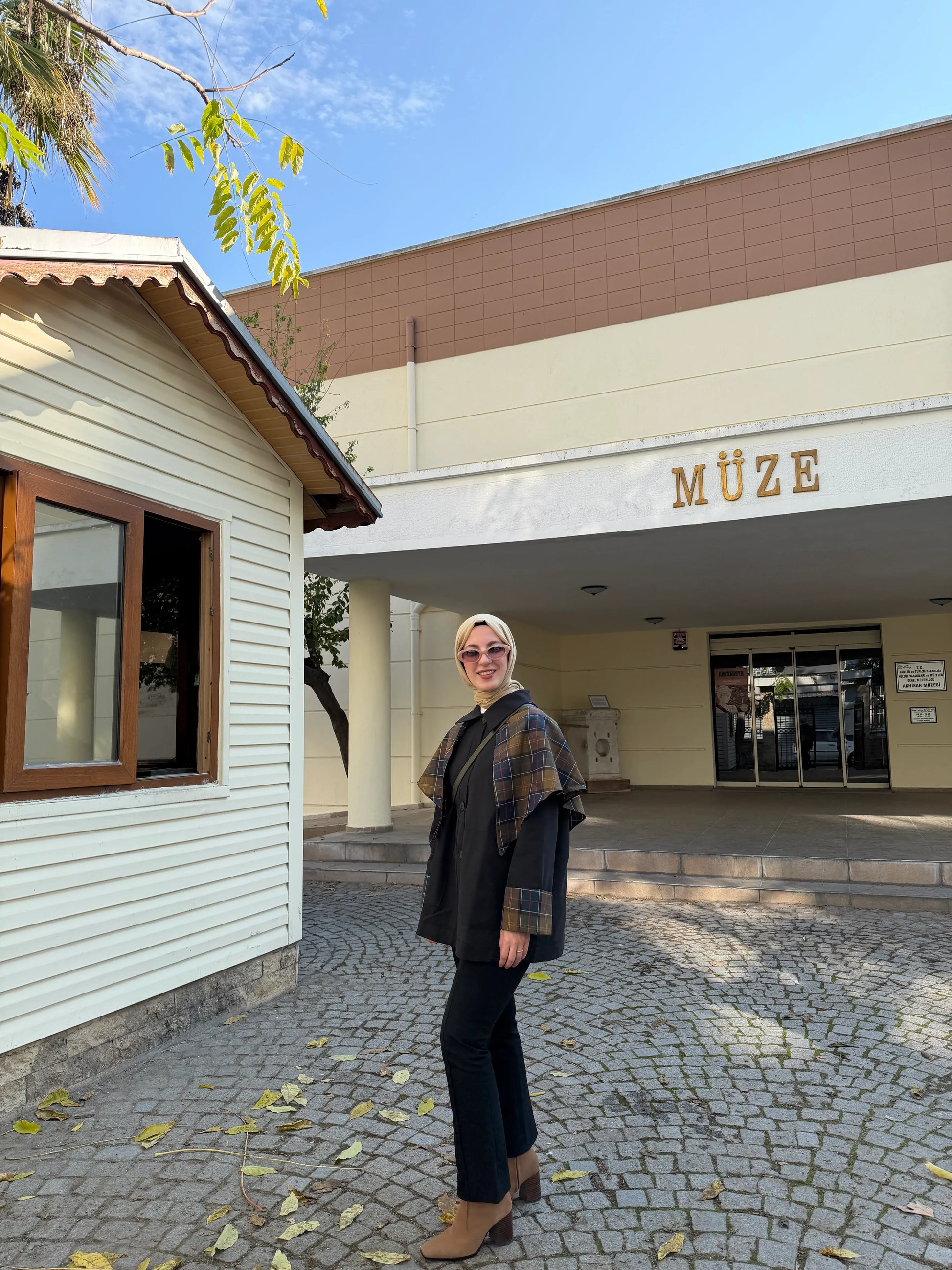 Ekose Garnili Trençkot Siyah - Valenne Collection