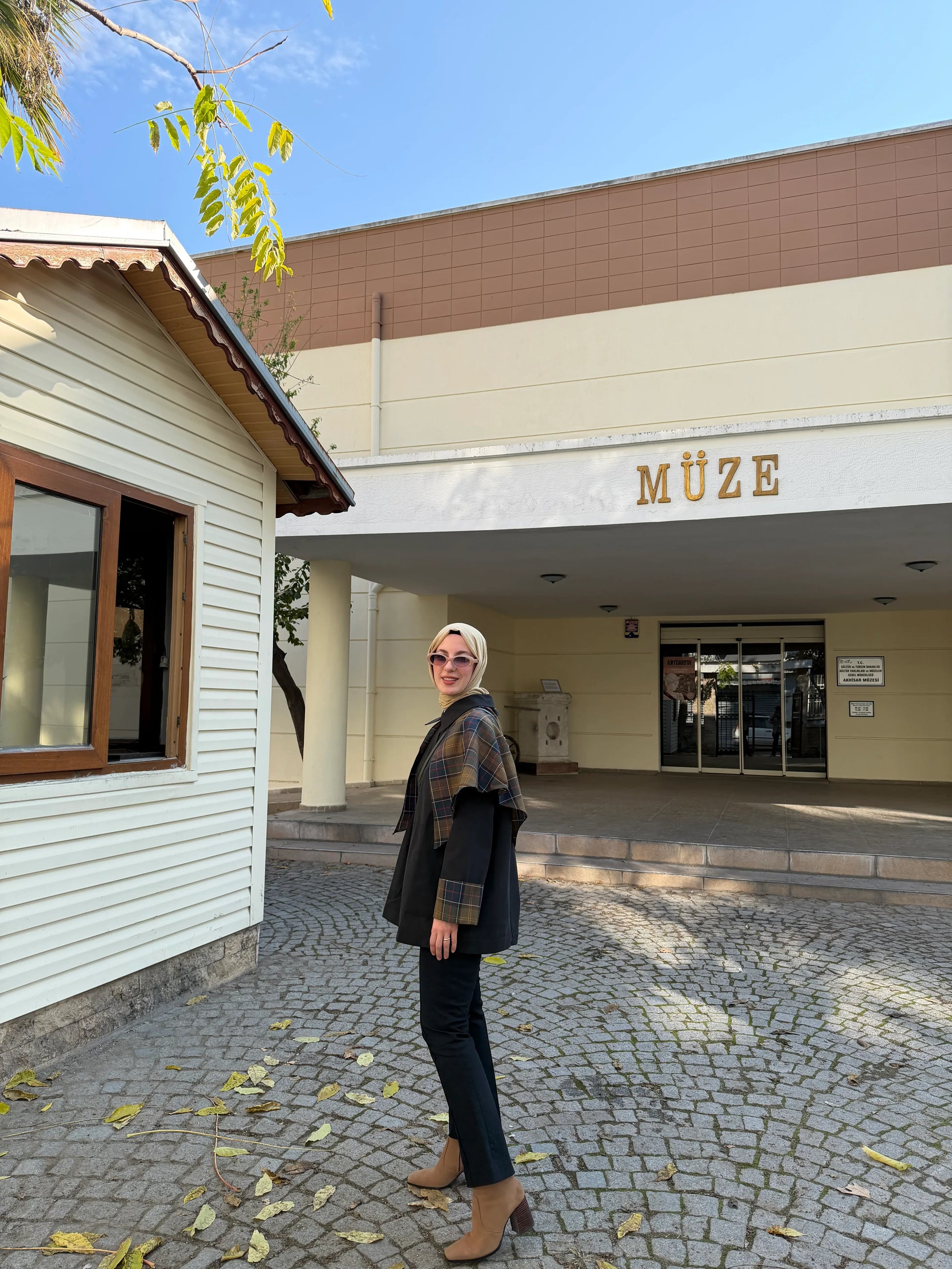 Ekose Garnili Trençkot Siyah - Valenne Collection