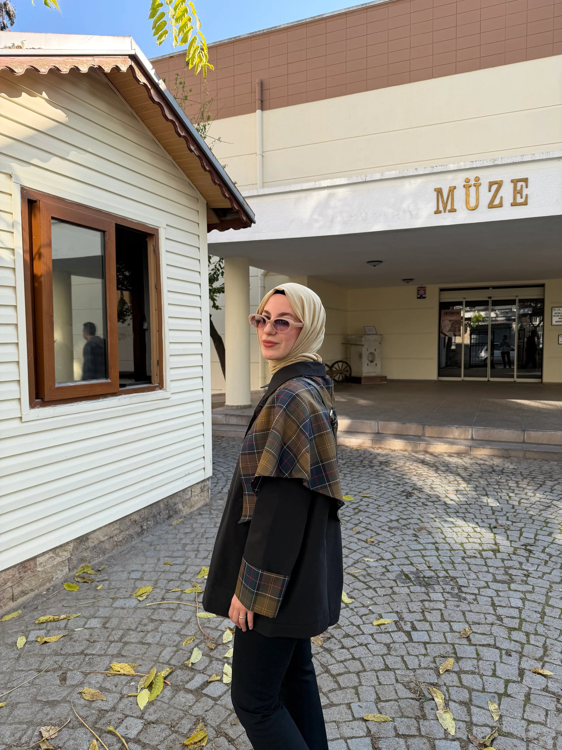 Ekose Garnili Trençkot Siyah - Valenne Collection